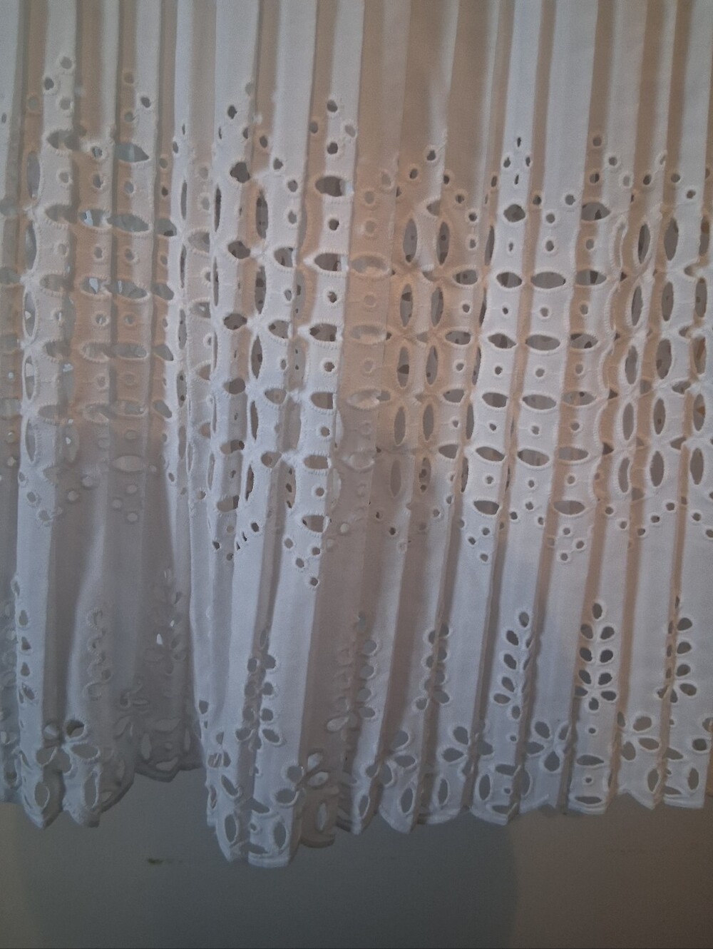 Gianni Bini White Eyelet Midi Dress with Spaghetti Straps Size 4 P2P 16 - Picture 8 of 12